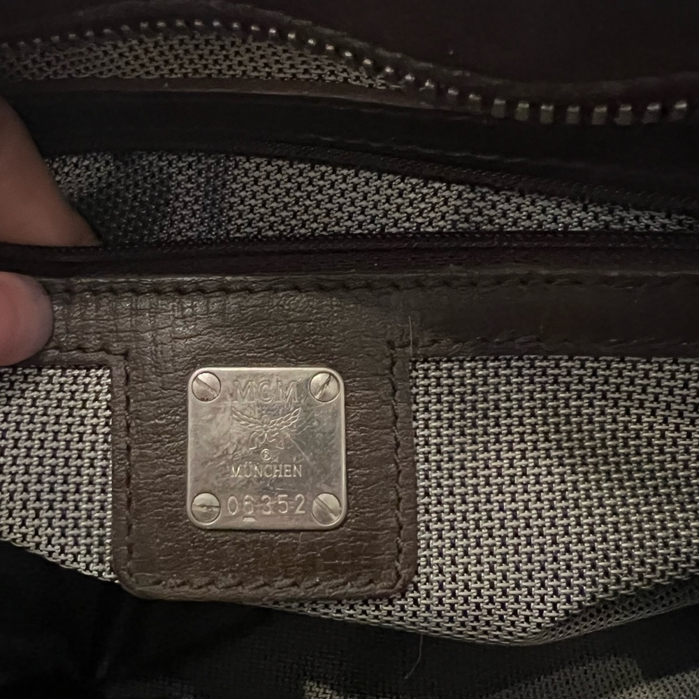 MCM ❤️HOST PICK❤️🔥RARE🔥Crossbody Bag - Picture 9 of 11